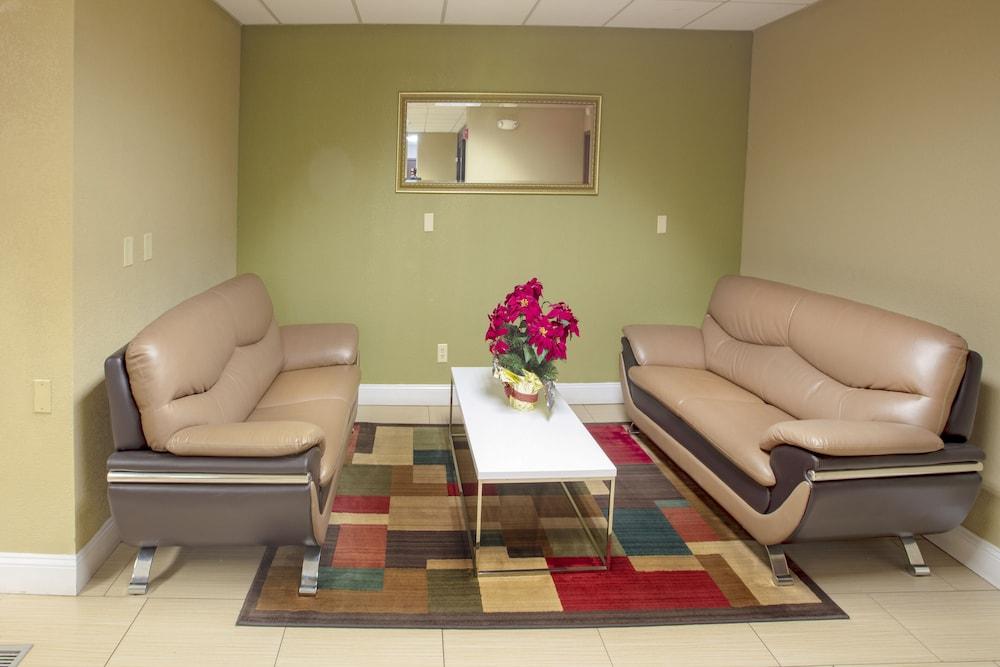 فندق Super 8 By Wyndham St Charles Saint Charles المظهر الخارجي الصورة