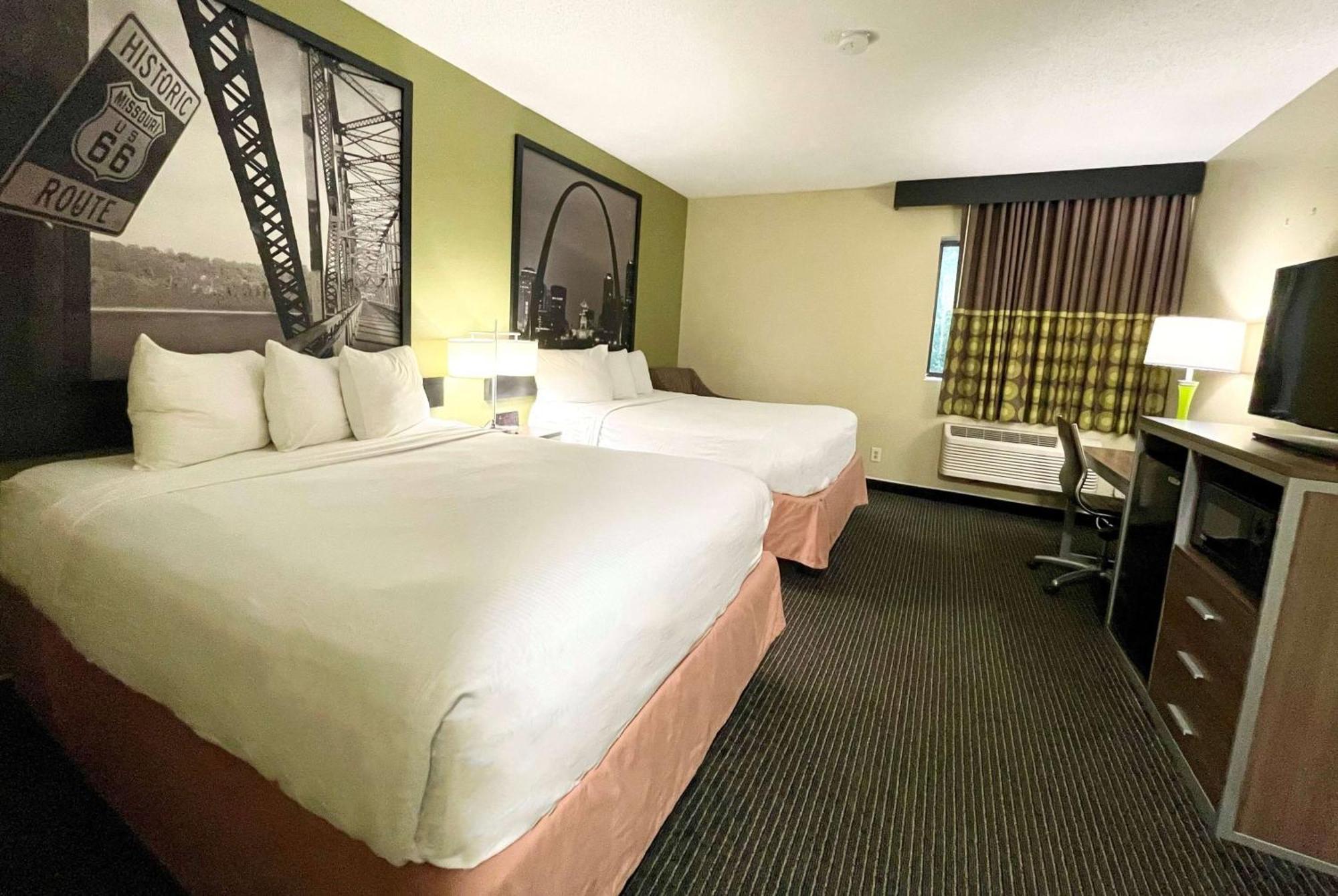 فندق Super 8 By Wyndham St Charles Saint Charles المظهر الخارجي الصورة